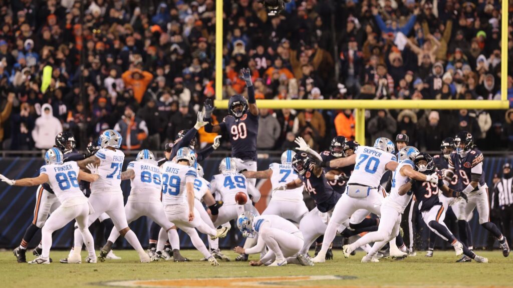 Fans watching a Chicago football playoff game