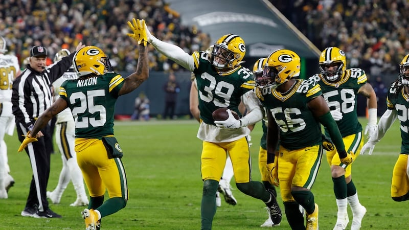 Green Bay offense executing a playoff drive